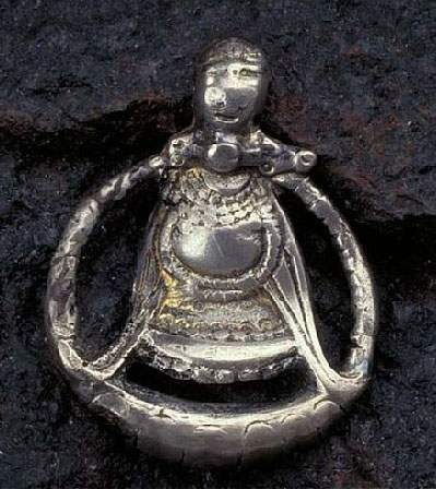 Silver amulet Freya, Aska